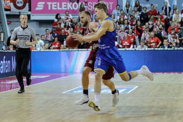 无数球迷的 无数球迷的